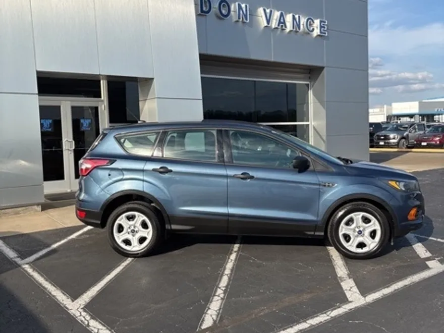 2018 Ford Escape S photo 1