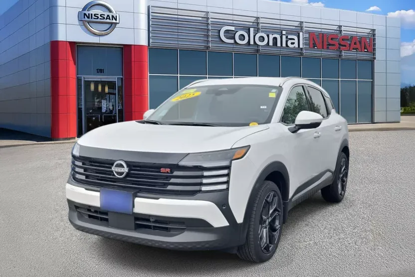 2025 Nissan Kicks SR photo 1