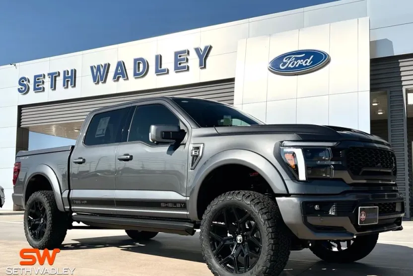 2025 Ford F-150 Lariat photo 1