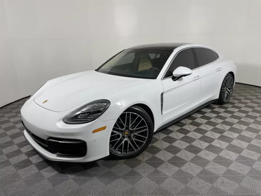 2022 Porsche Panamera Platinum photo 1