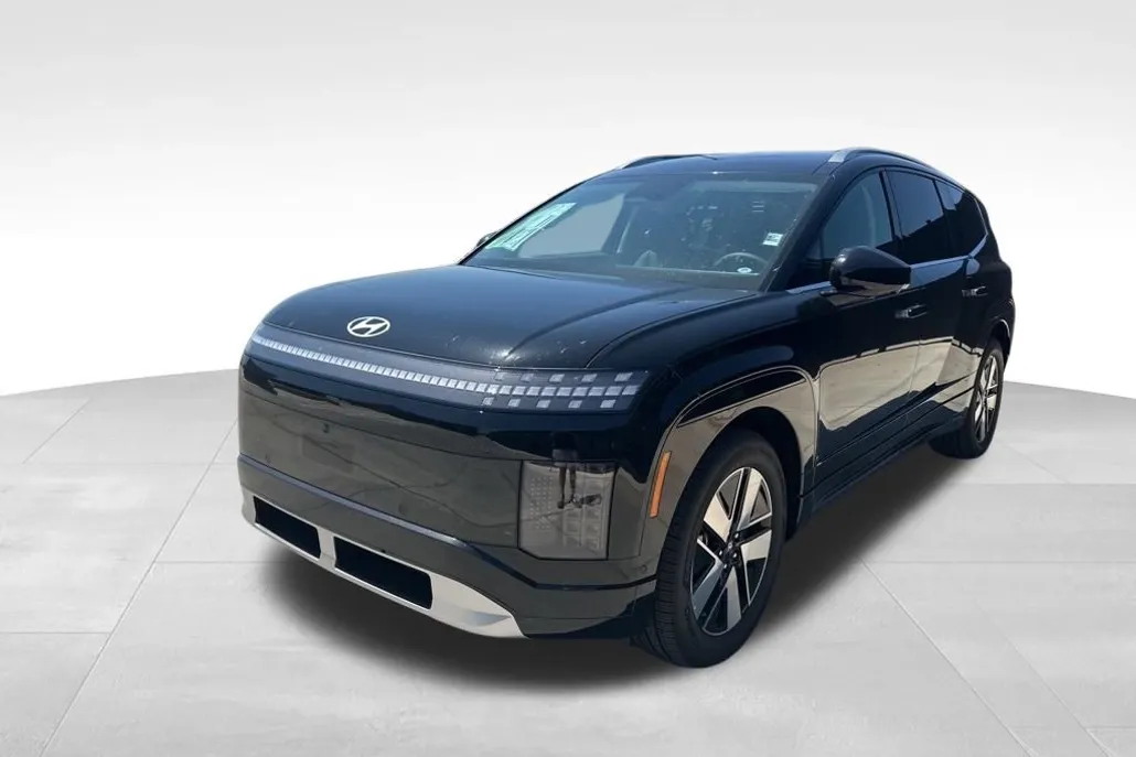 2026 Hyundai Ioniq SEL photo 1