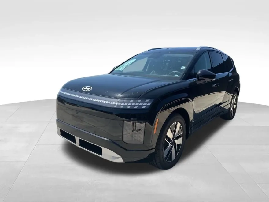 2026 Hyundai Ioniq SEL photo 1
