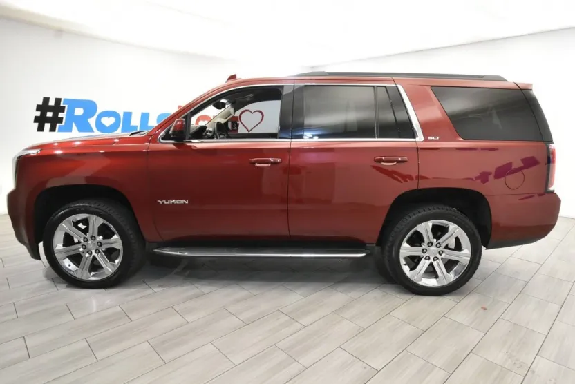 2016 Gmc Yukon SLT photo 1