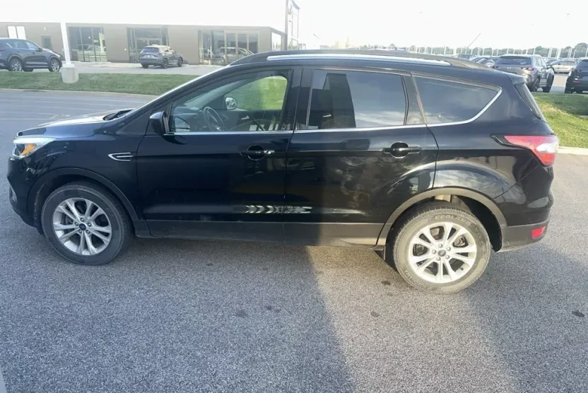 2018 Ford Escape SE photo 1