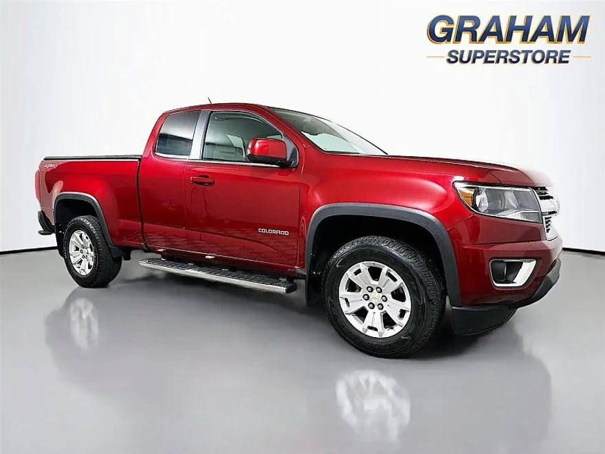 2017 Chevrolet Colorado LT photo 1