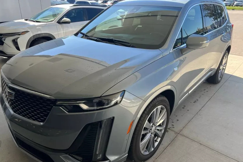 2023 Cadillac XT6 Premium Luxury photo 1