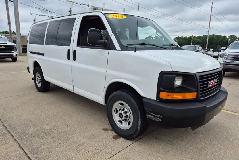 2016 Gmc Savana 2500 Cargo photo 1