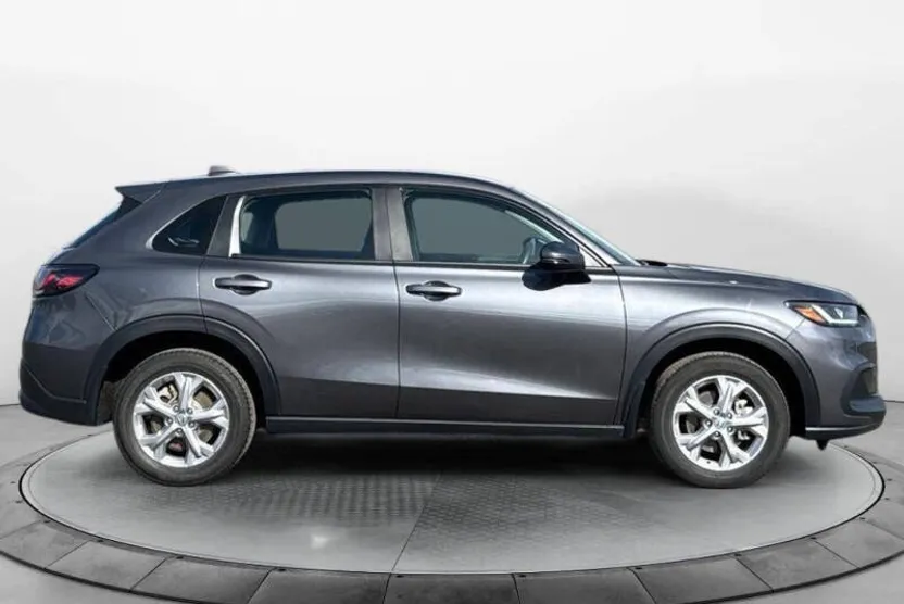 2025 Honda HR-V LX photo 1