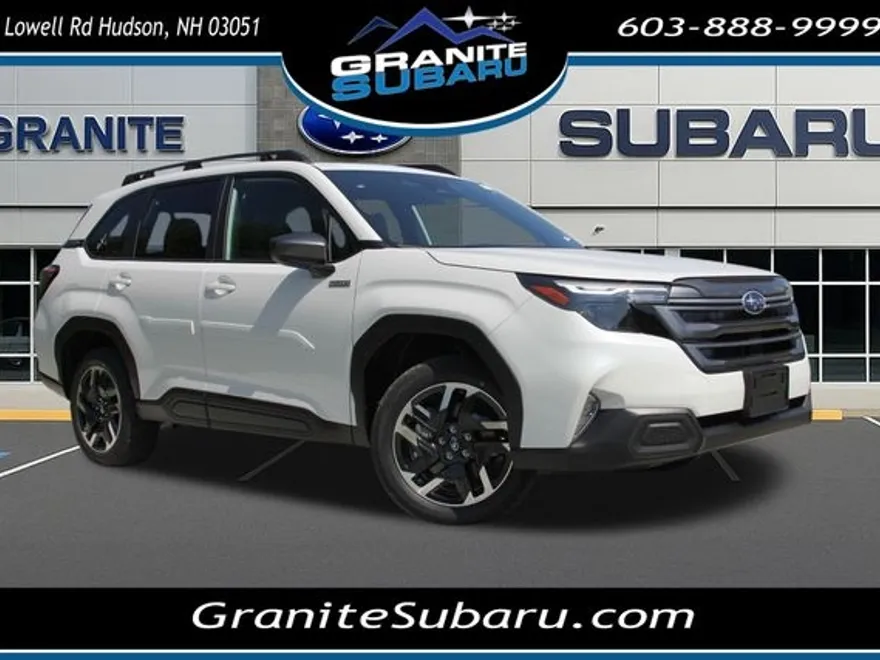 2025 Subaru Forester Premium photo 1