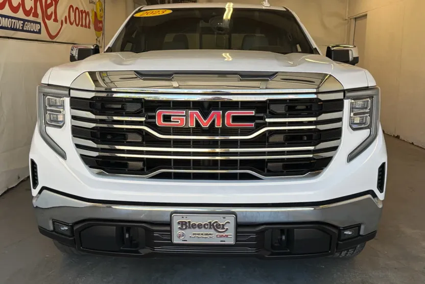 2023 Gmc Sierra 1500 SLT photo 1
