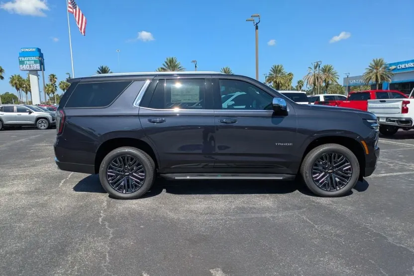 2025 Chevrolet Tahoe Premier photo 1