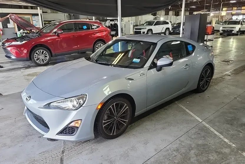 2013 Scion FR-S 10 Series photo 1