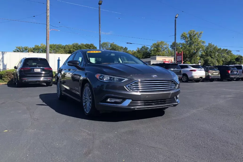 2017 Ford Fusion Titanium Hybrid photo 1