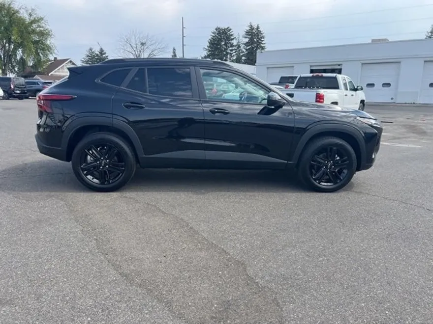2025 Chevrolet Trax ACTIV photo 1