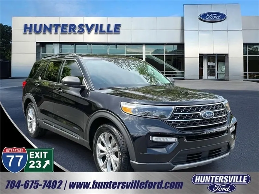 2022 Ford Explorer XLT photo 1