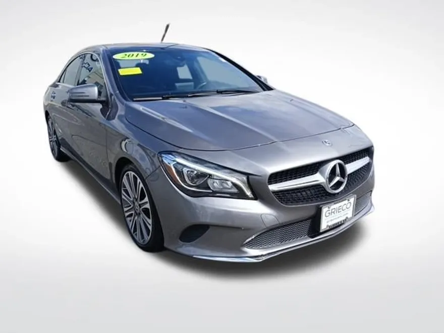 2019 Mercedes Benz CLA 250 4MATIC photo 1