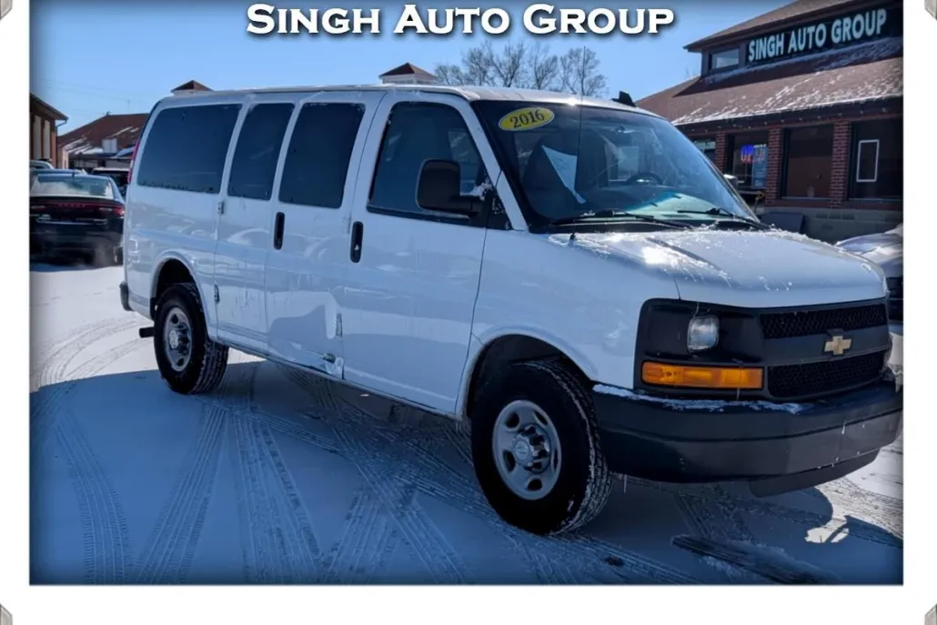 2016 Chevrolet Express 2500 photo 1