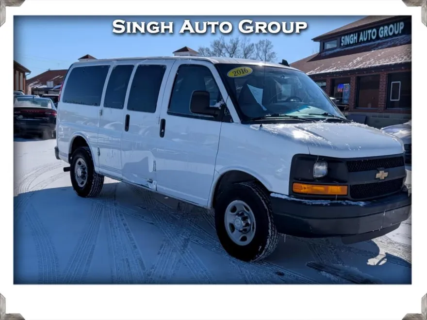 2016 Chevrolet Express 2500 photo 1
