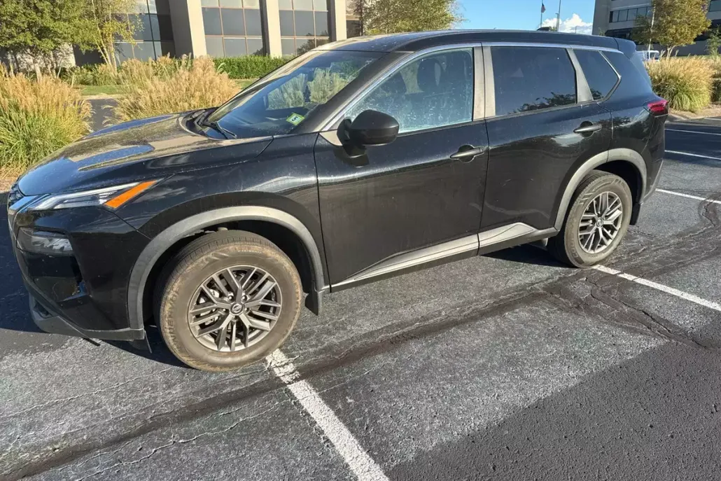 2021 Nissan Rogue S photo 1