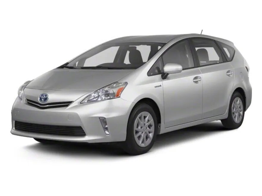 2013 Toyota Prius V Two photo 1