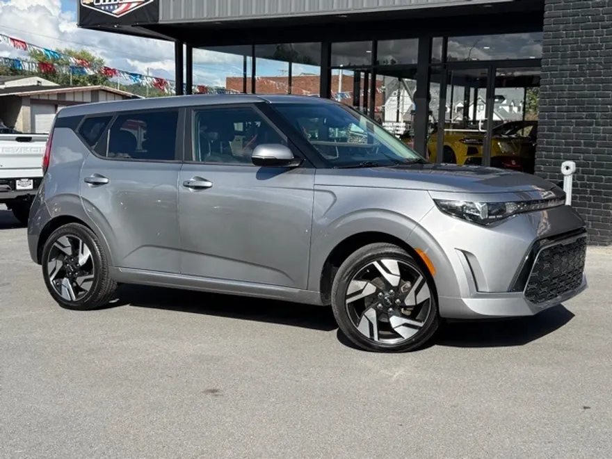 2023 Kia Soul GT-Line photo 1