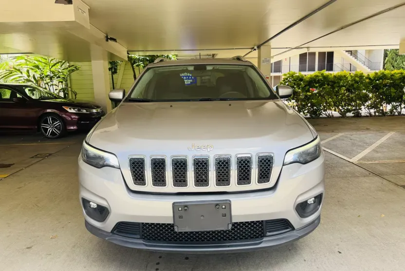 2019 Jeep Cherokee Latitude photo 1