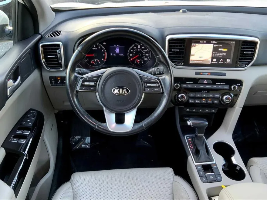 2020 Kia Sportage EX photo 1