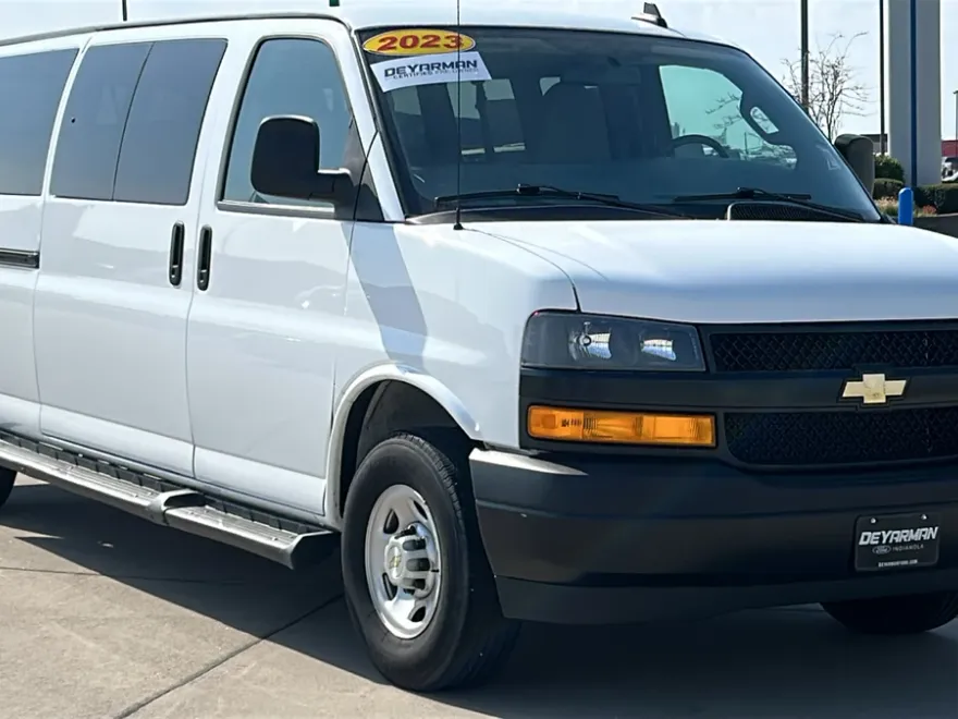 2023 Chevrolet Express 3500 LS photo 1