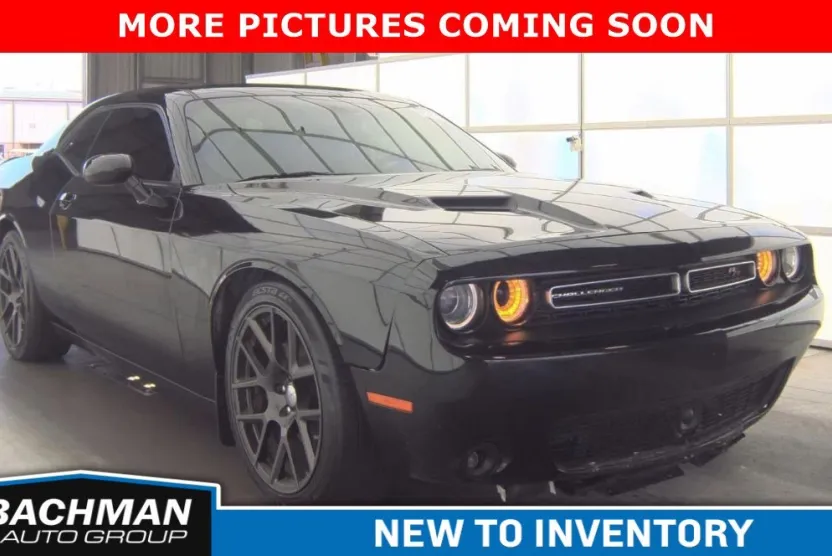 2016 Dodge Challenger R/T Scat Pack photo 1