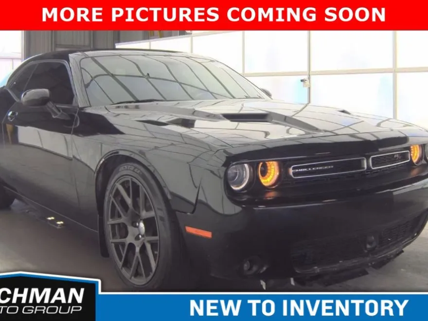 2016 Dodge Challenger R/T Scat Pack photo 1