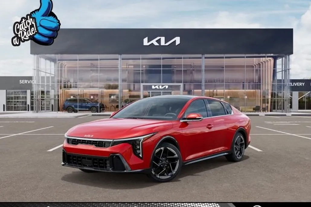 2025 Kia K4 GT-Line photo 1