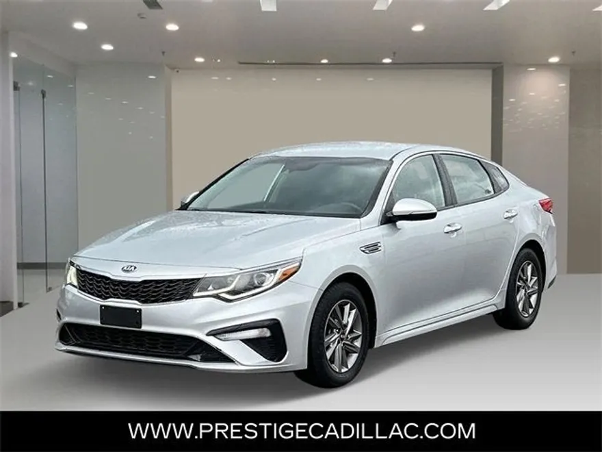 2020 Kia Optima LX photo 1