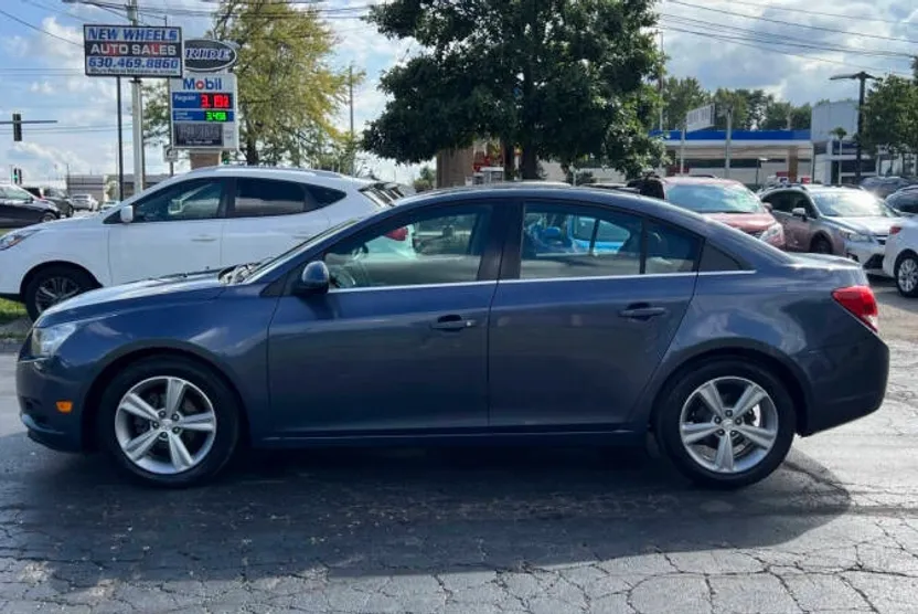 2014 Chevrolet Cruze photo 1
