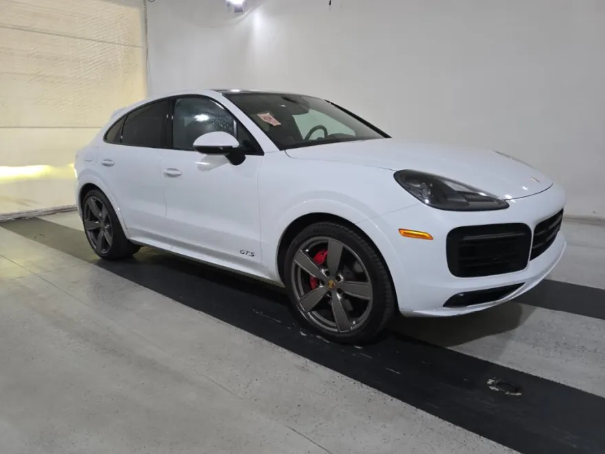 2021 Porsche Cayenne Coupe GTS photo 1