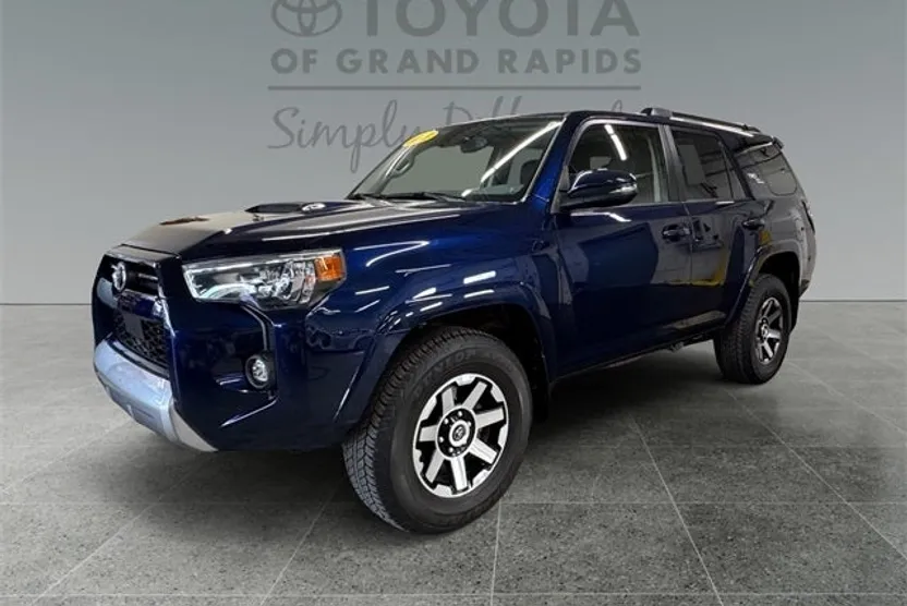 2023 Toyota 4Runner TRD Off-Road Premium photo 1