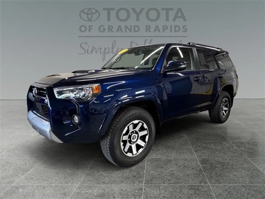 2023 Toyota 4Runner TRD Off-Road Premium photo 1