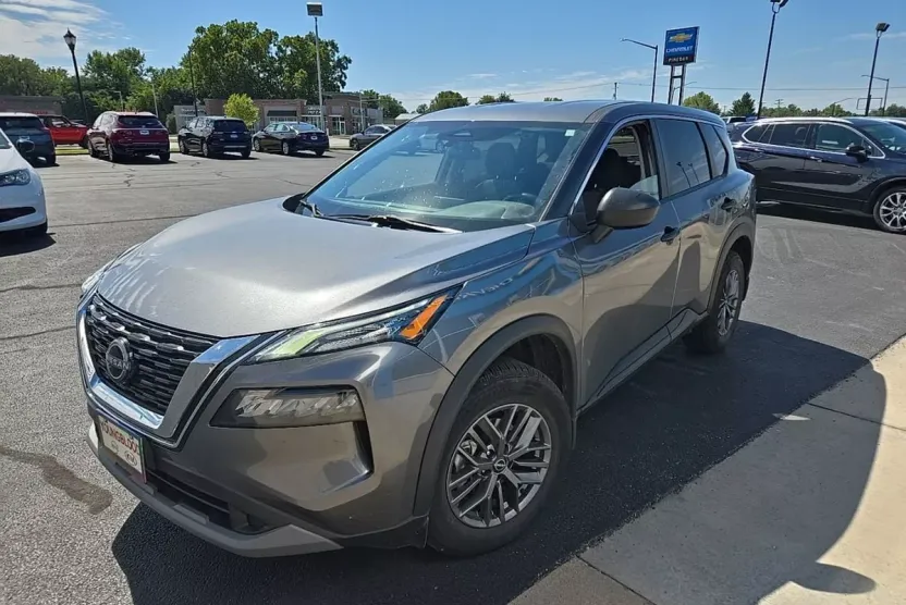 2022 Nissan Rogue S photo 1