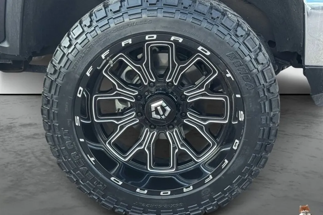 2024 Chevrolet Silverado 2500HD LT photo 1