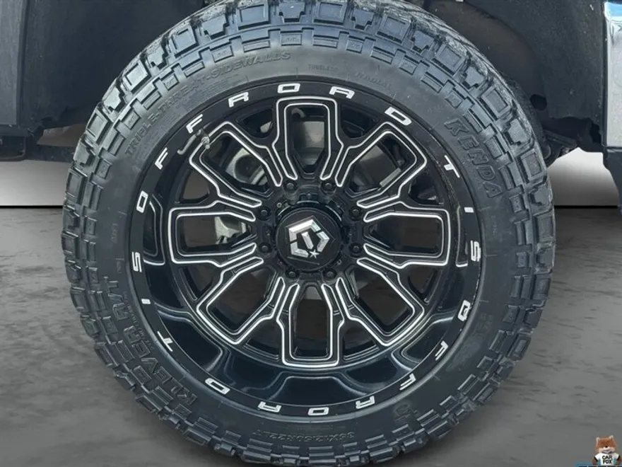 2024 Chevrolet Silverado 2500HD LT photo 1