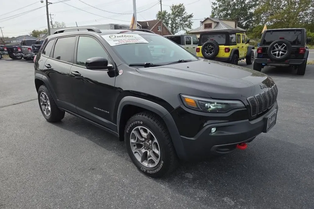 2022 Jeep Cherokee Trailhawk photo 1