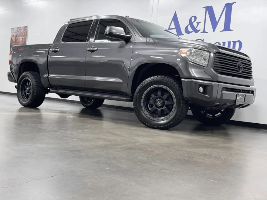 2014 Toyota Tundra CrewMax Platinum photo 1