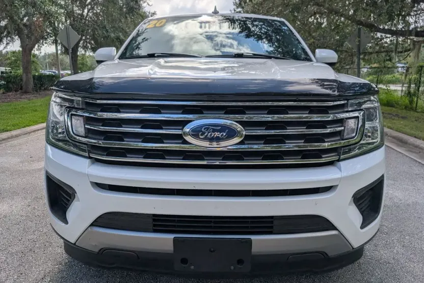 2020 Ford Expedition MAX XLT photo 1