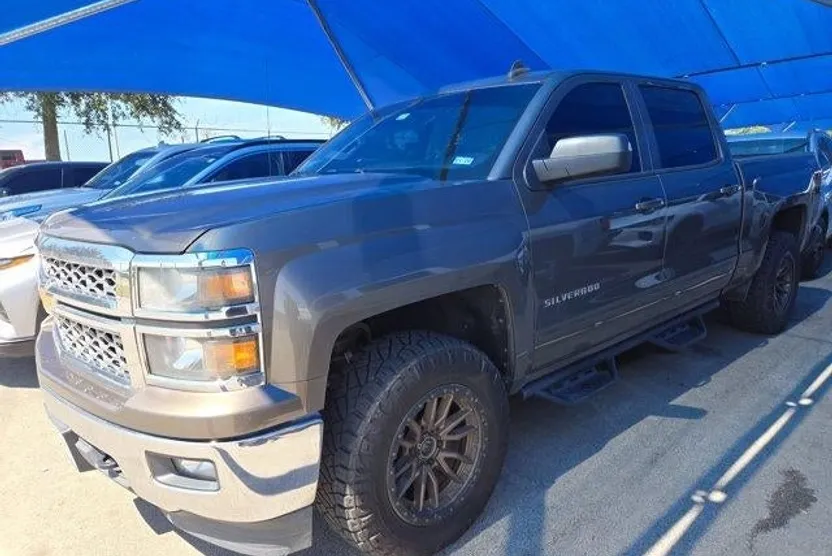 2015 Chevrolet Silverado 1500 LT photo 1