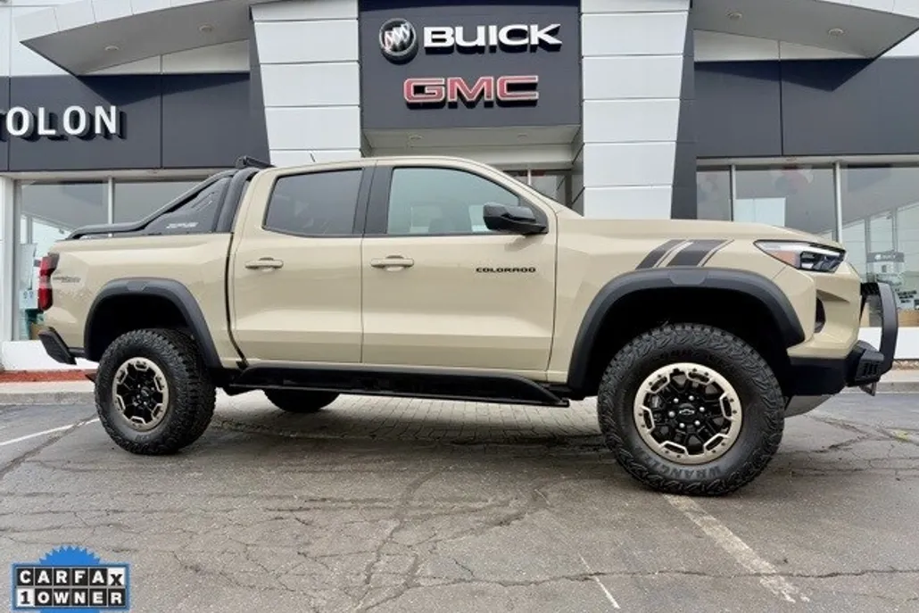 2023 Chevrolet Colorado ZR2 Trail Boss photo 1
