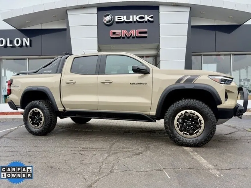 2023 Chevrolet Colorado ZR2 Trail Boss photo 1