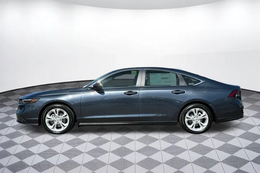 2025 Honda Accord LX photo 1