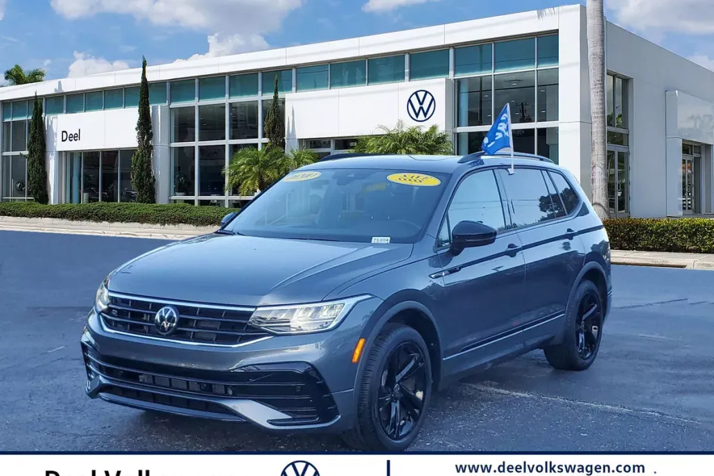 2024 Volkswagen Tiguan SE R-Line Black photo 1