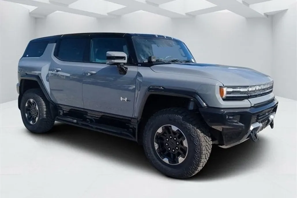2024 Gmc Hummer EV SUV photo 1