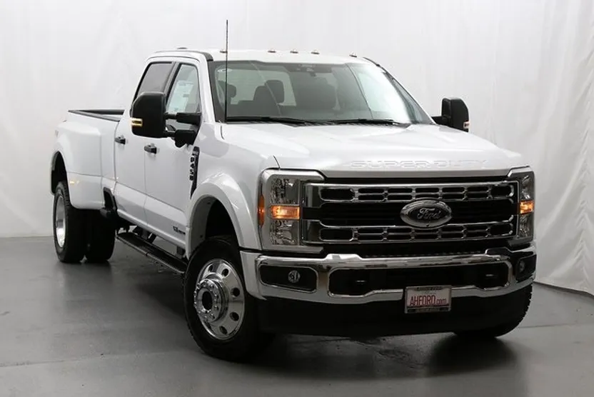 2026 Ford F-450 XLT photo 1