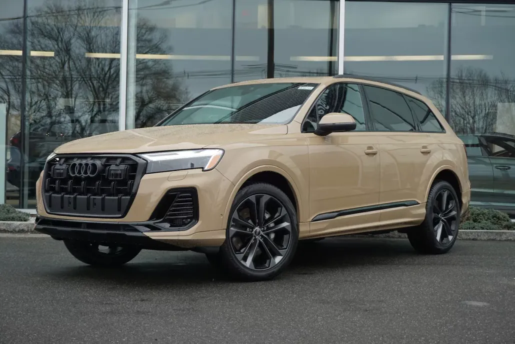 2025 Audi Q7 55 Premium Plus photo 1